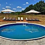 Villa геша форест *